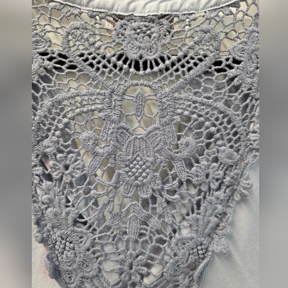 Knox Rose Light Blue Sleeveless Top With Delicate Embroided Lace Back -Large - Picture 10 of 11